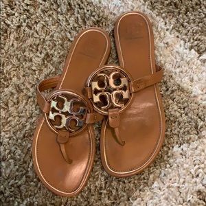 Tory Burch Millers Size 9 Brown w/Rose Gold Emblem